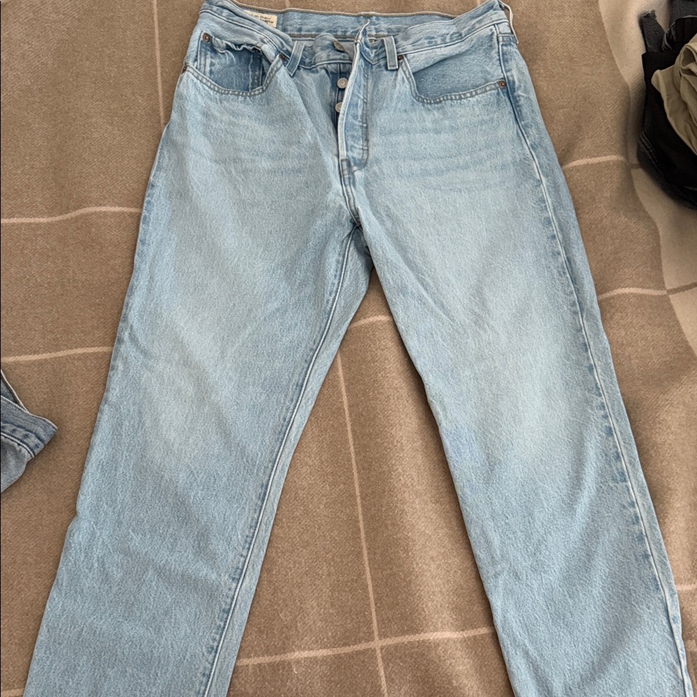 Levi's Classic Light Blue Straight Jeans 30 x 26